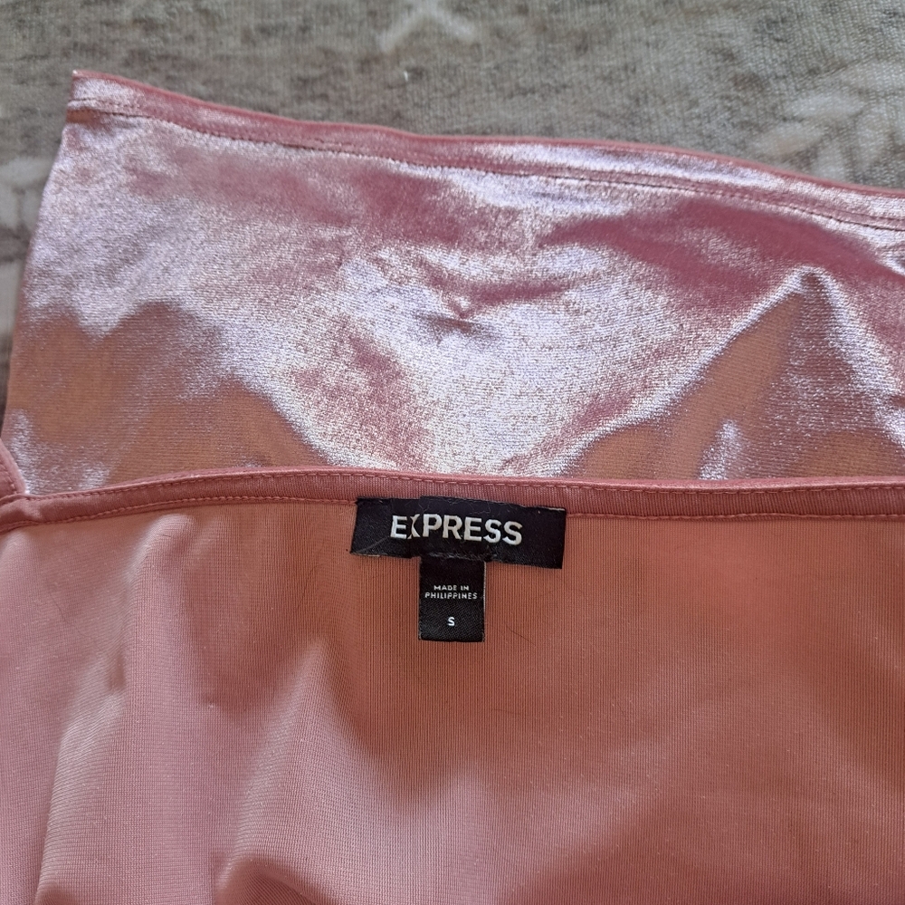 Express Top (S) - Picture 3 of 3